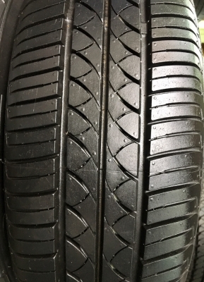 ล้อแม็ก Nissan March MC ขอบ 15 พร้อมยาง 175-60-15 ปลายปี 14 ตุ่ม เส้นสี