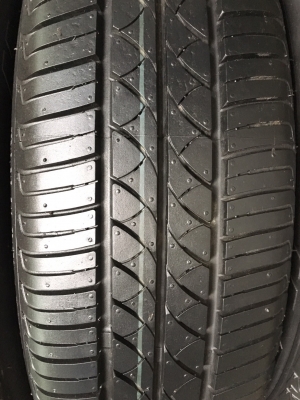 ล้อแม็ก Nissan March MC ขอบ 15 พร้อมยาง 175-60-15 ปลายปี 14 ตุ่ม เส้นสี