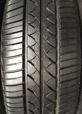 ล้อแม็ก Nissan March MC ขอบ 15 พร้อมยาง 175-60-15 ปลายปี 14 ตุ่ม เส้นสี