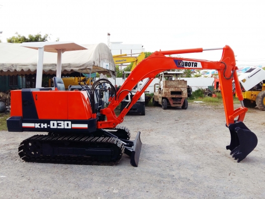 ขายรถแม็กโคร KUBOTA KH-030 เก่านอกไม่เคยใช้งานในไทย ติดต่อ 086-324-1992 086-775-7900