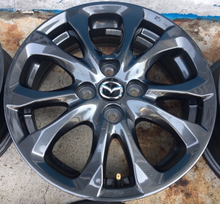 ล้อแม็กป้ายแดง Mazda 2 รุ่นใหม่สีรมดำ ขอบ 15