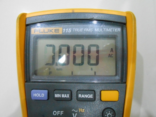 เครื่องวัดกระแสไฟฟ้า FLUKE ของแท้ รุ่น 115 TRUE RMS MULTIMETER สภาพดี