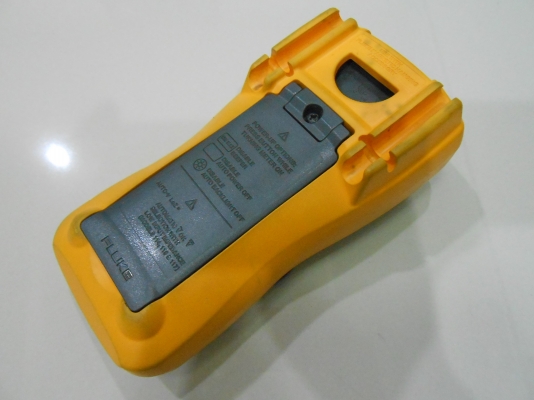 เครื่องวัดกระแสไฟฟ้า FLUKE ของแท้ รุ่น 115 TRUE RMS MULTIMETER สภาพดี เครื่องวัดกระแสไฟฟ้า FLUKE ของแท้ รุ่น 115 TRUE RMS MULTIMETER สภาพดี