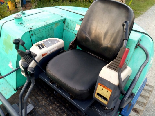 ขายรถแม็กโคร  รถเก่านอก ยังไม่เคยผ่านการใช้งานในเมืองไทย ทำงานไว ติดต่อ 086-775-7900 086-324-1992