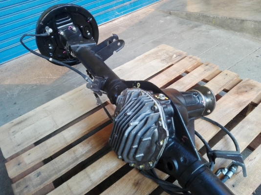 เพลาท้าย นิสสัน นาวาร่า