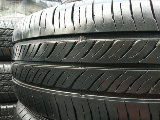 ขายยาง205/55R16 DUNLOP ปี17 ดอกยางหนาเต็มสดเท่ากันสภาพยาง90\% จำนวน 1 ชุด