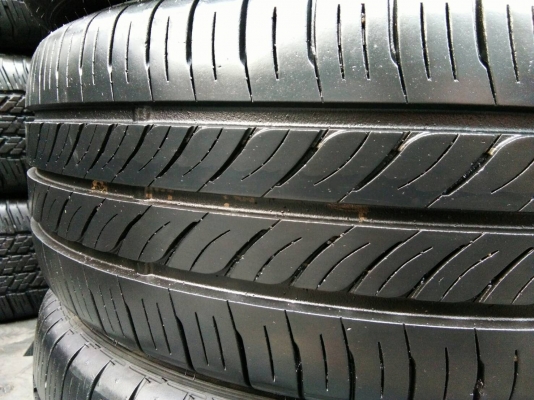 ขายยาง205/55R16 DUNLOP ปี17 ดอกยางหนาเต็มสดเท่ากันสภาพยาง90\% จำนวน 1 ชุด