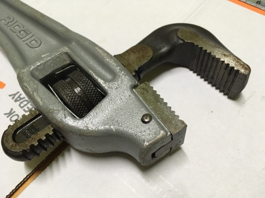 ประแจจับแป๊ปปากเฉียงด้ามอลูมิเนียม 18" RIDGID