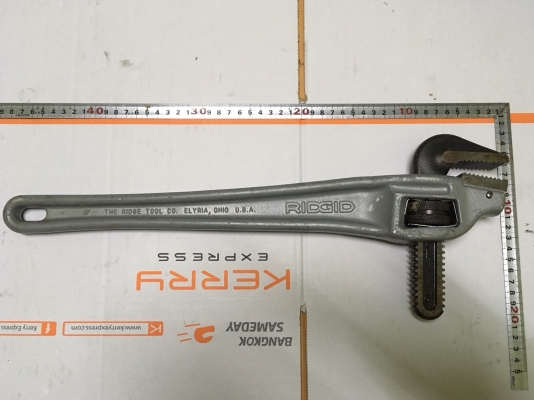 ประแจจับแป๊ปปากเฉียงด้ามอลูมิเนียม 18" RIDGID