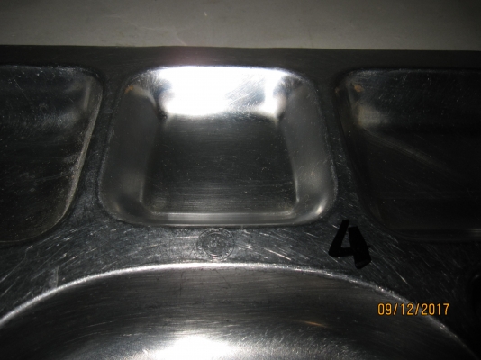 ถาดหลุม STAINLESS ตราหัวม้าลายแท้