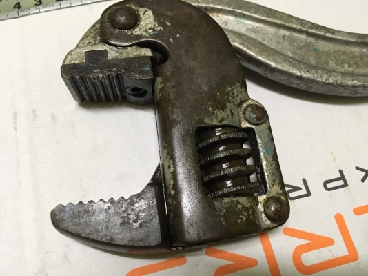 ประแจจับท่ออเนกประสงค์ MCC 300