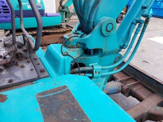 รถขุดขนาด4ตัน คูโบต้า k 040 มาพร้อมรายเจาะ เก่าญี่ปุ่น โซ่เหล็ก 4000 ชั่วโมง เครื่องยนต์คูโบต้า 4 สูบ ปั๊มไฮโดรลิค kayaba ปั๊มนิ้ว คอนโทรลน้ำมัน ราคา 470,000 บาท สนใจติดต่อเคพีจีเทรดดิ้งแทรกเตอร์ 081 841 6818 id line 081 841 6818, 092-9938255 หรือติดต่อสอ