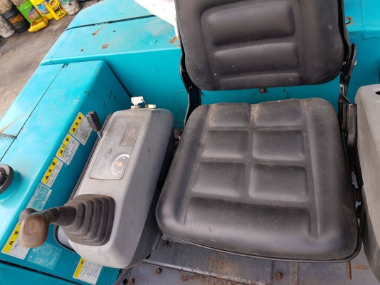 รถขุดขนาด4ตัน คูโบต้า k 040 มาพร้อมรายเจาะ เก่าญี่ปุ่น โซ่เหล็ก 4000 ชั่วโมง เครื่องยนต์คูโบต้า 4 สูบ ปั๊มไฮโดรลิค kayaba ปั๊มนิ้ว คอนโทรลน้ำมัน ราคา 470,000 บาท สนใจติดต่อเคพีจีเทรดดิ้งแทรกเตอร์ 081 841 6818 id line 081 841 6818, 092-9938255 หรือติดต่อสอ