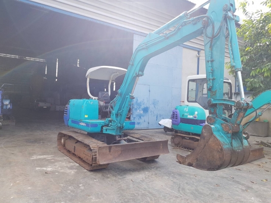 รถขุดขนาด4ตัน คูโบต้า k 040 มาพร้อมรายเจาะ เก่าญี่ปุ่น โซ่เหล็ก 4000 ชั่วโมง เครื่องยนต์คูโบต้า 4 สูบ ปั๊มไฮโดรลิค kayaba ปั๊มนิ้ว คอนโทรลน้ำมัน ราคา 470,000 บาท สนใจติดต่อเคพีจีเทรดดิ้งแทรกเตอร์ 081 841 6818 id line 081 841 6818, 092-9938255 หรือติดต่อสอ