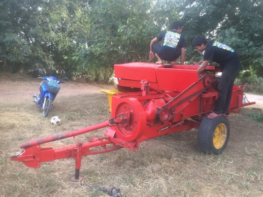 ขายเครื่อง อัดฟางนิวฮอนแลน 276 เช็คให้พร้อมใช้ครับ