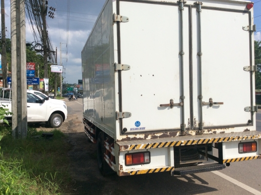 Isuzu NQR ตาเพชร เครื่อง 130 แรง