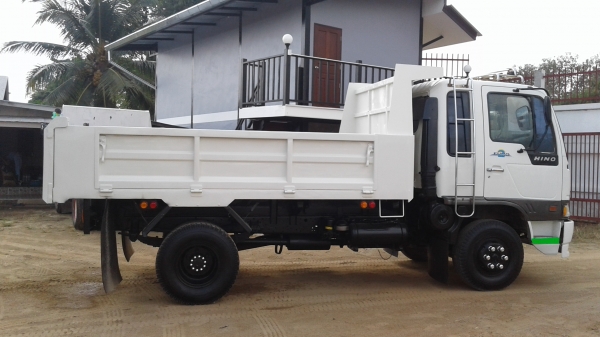 ขายด่วน..HINO.FD3.195แรงเครื่องHO7D.แอร์.เพาเวอร์.เบรคจิ๊ฟฟี่.รถสวยพร้อมใช้ภายในสวยครบทุกระบบ