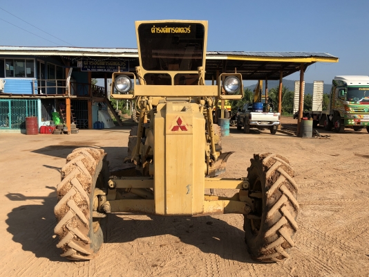 ขายรถเกรดขนาดกลาง ตู้เก๋งแอร์