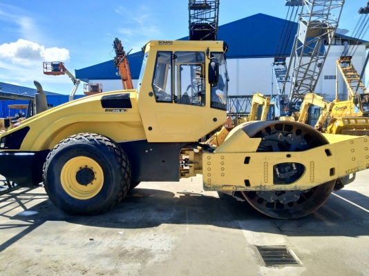 ไม่แพง ขายรถบด19ตัน BOMAG BW219D-4 ห้องเก๋ง เก่านอกไม่เคยใช้ในไทย โทร. 092-929-9942 ธีรเทพครับ ไม่แพง ขายรถบด19ตัน BOMAG BW219D-4 ห้องเก๋ง เก่านอกไม่เคยใช้ในไทย โทร. 092-929-9942 ธีรเทพครับ
