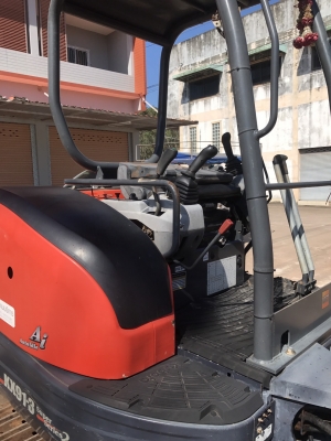 ขายๆด่วนรถขุดคูโบต้า3ตัน30แรงม้า