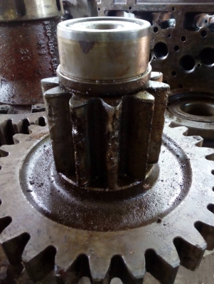 ขายอะไหล่รถแทรกเตอร์ โคมัสสุ D-50-A-15 ของถอดจากรถ สภาพตามรูป ขายไม่แพงครับ