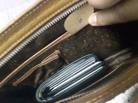 กระเป๋า renoma paris.ขนาด18x25x5 cm กระเป๋า renoma paris.ขนาด18x25x5 cm