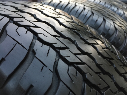 ยาง Dunlop 265 65 17 ปลายปี16 ดอกเต็ม ไม่มีปะ เนื้อนิ่มๆ ราคาไม่แพง