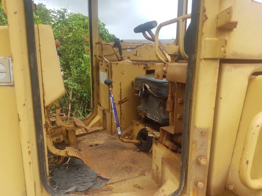 ขาย 650,000 บาท CATTERPILAR D5H เครื่องดี เกียร์ตัด. ระบบไฮโดลิกพร้อม โช่หนา แผ่นสวย เอกสารเล่มทะเบียน  รถอยู่ จ.ปราจีนบุรี โทร&amp;ไอดีไลน์ 0610710295