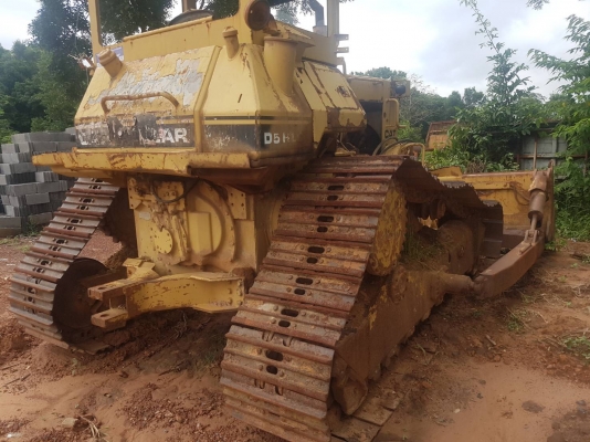 ขาย 650,000 บาท CATTERPILAR D5H เครื่องดี เกียร์ตัด. ระบบไฮโดลิกพร้อม โช่หนา แผ่นสวย เอกสารเล่มทะเบียน  รถอยู่ จ.ปราจีนบุรี โทร&amp;ไอดีไลน์ 0610710295