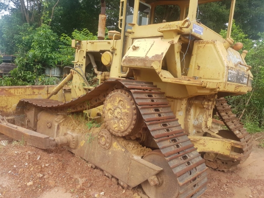 ขาย 650,000 บาท CATTERPILAR D5H เครื่องดี เกียร์ตัด. ระบบไฮโดลิกพร้อม โช่หนา แผ่นสวย เอกสารเล่มทะเบียน  รถอยู่ จ.ปราจีนบุรี โทร&amp;ไอดีไลน์ 0610710295