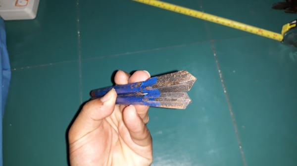 ขายเหล็กสกัดปากมะเฟืองชุด2ด้าม2ขนาด MADE IN JAPAN.เก่าเก็บ