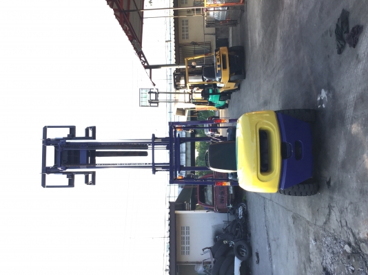 ขาย โฟลคลิฟท์ โคมะสุ ขีด 14 ดีเซล 3 ตัน เสา 4 เมตร ติดฮิ้ง