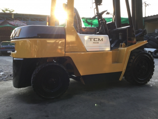 ขาย โฟรคลิฟท์ ทีซีเอ็ม ดีเซล 3 ตันเสา 4 เมตร