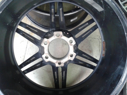 ขอบ20นิ้ว6รู ชุดนี้ ราคา 7900 บาท