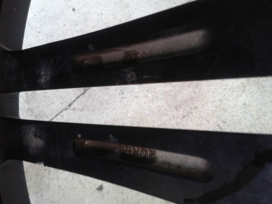 ขอบ20นิ้ว6รู ชุดนี้ ราคา 7900 บาท