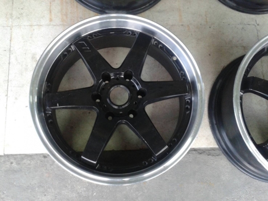 ขอบ19นิ้ว6รู ชุดนี้ ราคา 7900 บาท