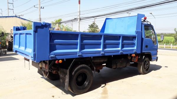 Isuzu Npr 135 ดั้ม เครื่องดี คัสซีสวย ทะเบียนพร้อมโอน Isuzu Npr 135 ดั้ม เครื่องดี คัสซีสวย ทะเบียนพร้อมโอน