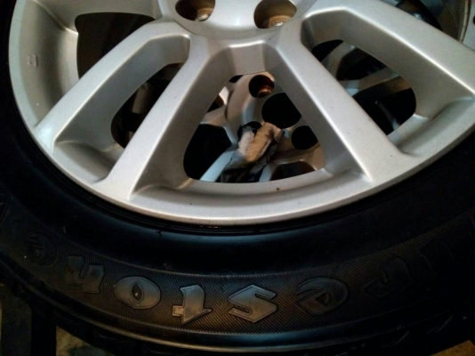 แม๊กขอบ16 ขนาด 4 รู100 พร้อมยาง 205/55R16 Firestone ปี15 ชุด 4 ล้อ โทร.081-427-3941 ไอดีไลน์ 0814273