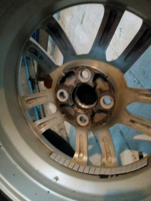 แม๊กขอบ16 ขนาด 4 รู100 พร้อมยาง 205/55R16 Firestone ปี15 ชุด 4 ล้อ โทร.081-427-3941 ไอดีไลน์ 0814273