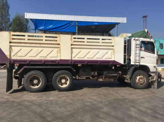 Hino 320 แรง ปี 49 Hi-Torque แม่เดี่ยวดั้มพ์สามมิตร มีระบบลาก เดิมๆบางๆ พร้อมใช้งาน ทะเบียนพร้อม Hino 320 แรง ปี 49 Hi-Torque แม่เดี่ยวดั้มพ์สามมิตร มีระบบลาก เดิมๆบางๆ พร้อมใช้งาน ทะเบียนพร้อม