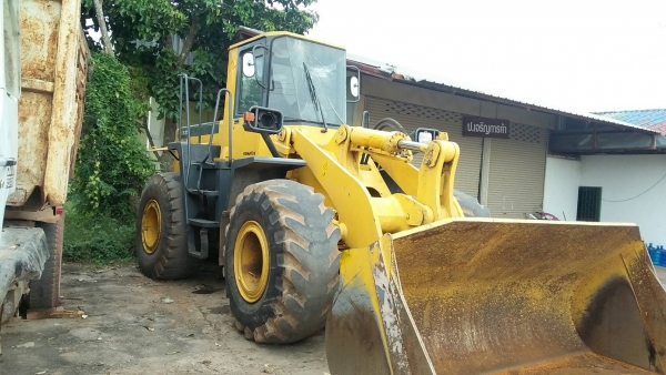 ขออนุญาติขาย  รถตัก KOMATSU WA350-3 เอกสารอินวอยพร้อมใช้งานราคา1050000สนใจติดต่อ 0853224877-0988930465
