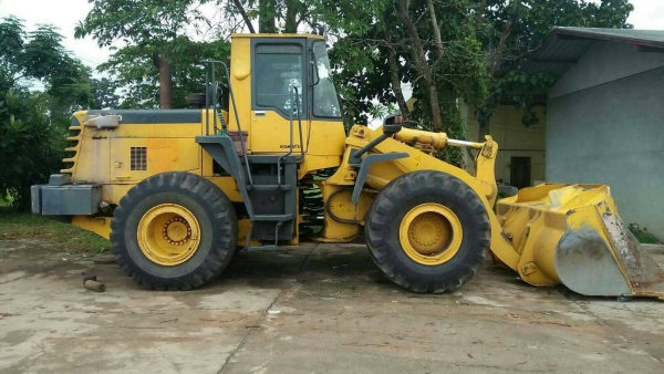 ขออนุญาติขาย  รถตัก KOMATSU WA350-3 เอกสารอินวอยพร้อมใช้งานราคา1050000สนใจติดต่อ 0853224877-0988930465