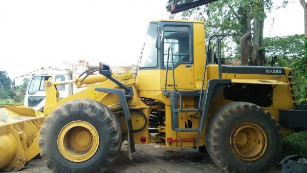 ขออนุญาติขาย  รถตัก KOMATSU WA350-3 เอกสารอินวอยพร้อมใช้งานราคา1050000สนใจติดต่อ 0853224877-0988930465