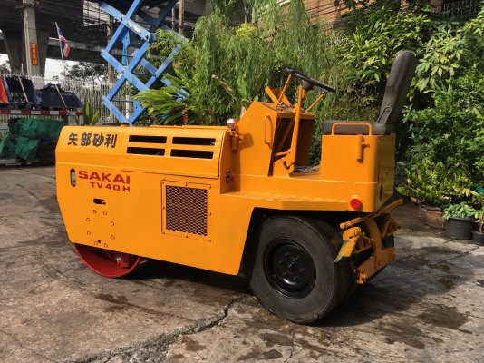 SAKAI TV-40H หน้าเหล็ก-หลังยาง สั่นสะเทือน 4 ตัน Import from JAPAN SAKAI TV-40H หน้าเหล็ก-หลังยาง สั่นสะเทือน 4 ตัน Import from JAPAN