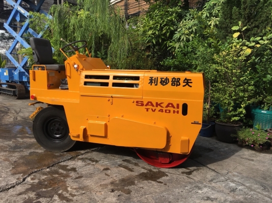 SAKAI TV-40H หน้าเหล็ก-หลังยาง สั่นสะเทือน 4 ตัน Import from JAPAN SAKAI TV-40H หน้าเหล็ก-หลังยาง สั่นสะเทือน 4 ตัน Import from JAPAN