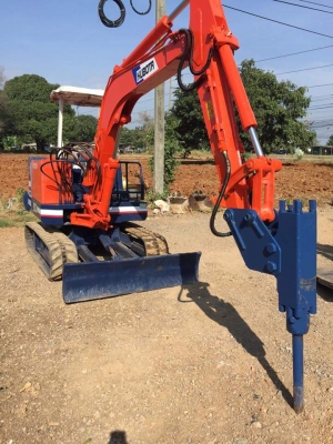 ขายรถขุด ยี่ห้อ: KUBOTA แบบ: KH-033 ราคา 310,000 บาท (ต่อรองได้) ราคานี้พร้อมหัวกระแทกNPKและบุ้งกี๋1ใบ  เครื่อง4สูบ รถเก่านอกแท้ญี่ปุ่น  มีเอกสารใบอินวอย ไม่เคยใช้งานในไทย100\% รถพร้อมใช้งาน  สนใจ โทร : 099-907-9273 กิ๊ฟ กมลชนก , 099-907-3356 ช่างบัง