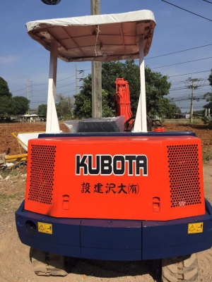 ขายรถขุด ยี่ห้อ: KUBOTA แบบ: KH-033 ราคา 310,000 บาท (ต่อรองได้) ราคานี้พร้อมหัวกระแทกNPKและบุ้งกี๋1ใบ  เครื่อง4สูบ รถเก่านอกแท้ญี่ปุ่น  มีเอกสารใบอินวอย ไม่เคยใช้งานในไทย100\% รถพร้อมใช้งาน  สนใจ โทร : 099-907-9273 กิ๊ฟ กมลชนก , 099-907-3356 ช่างบัง