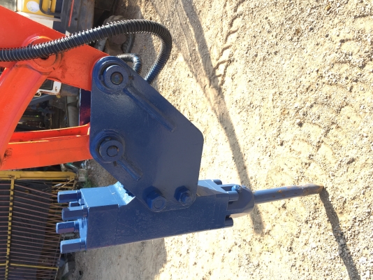 ขายรถขุดแบคโฮ KUBOTA KH-033 ขนาด Pc35  (พร้อมหัวกระแทกNPK , บุ้งกี๋1ใบ) รถเก่านอกแท้100\% (เครื่อง4สูบ) เครื่องแน่น ระบบไว รถพร้อมใช้งาน เอกสารใบอินวอยครบ          ????ราคา  310,000  ต่อรองได้????  ☎️  สนใจติดต่อ 096-3268553 (สถิตย์พันธ์) ????  ID LINE: 09