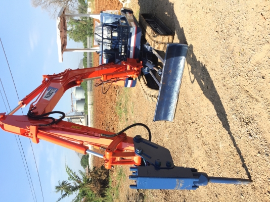 ขายรถขุดแบคโฮ KUBOTA KH-033 ขนาด Pc35  (พร้อมหัวกระแทกNPK , บุ้งกี๋1ใบ) รถเก่านอกแท้100\% (เครื่อง4สูบ) เครื่องแน่น ระบบไว รถพร้อมใช้งาน เอกสารใบอินวอยครบ          ????ราคา  310,000  ต่อรองได้????  ☎️  สนใจติดต่อ 096-3268553 (สถิตย์พันธ์) ????  ID LINE: 09