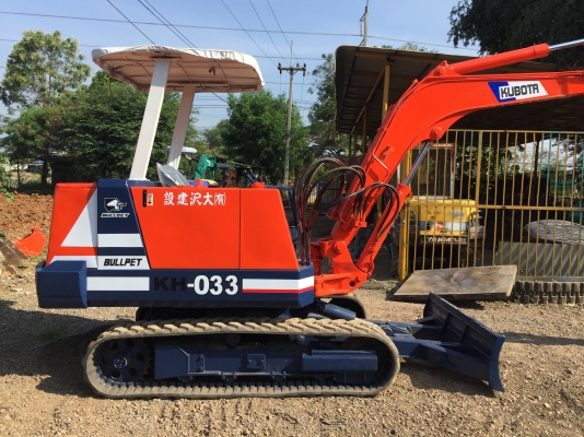 ขายรถขุดแบคโฮ KUBOTA KH-033 ขนาด Pc35  (พร้อมหัวกระแทกNPK , บุ้งกี๋1ใบ) รถเก่านอกแท้100\% (เครื่อง4สูบ) เครื่องแน่น ระบบไว รถพร้อมใช้งาน เอกสารใบอินวอยครบ          ????ราคา  310,000  ต่อรองได้????  ☎️  สนใจติดต่อ 096-3268553 (สถิตย์พันธ์) ????  ID LINE: 09